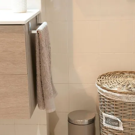 Apartamento Araceli Proximo A Clinica Oftalmologica Fdez Vega Apartmán