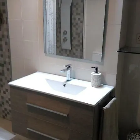 Apartamento Araceli Proximo A Clinica Oftalmologica Fdez Vega *